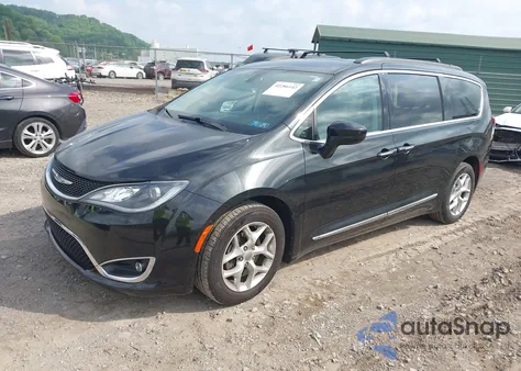 2017 Chrysler Pacifica Touring-L z USA, uszkodzony, nr VIN 2C4RC1BG4HR534733